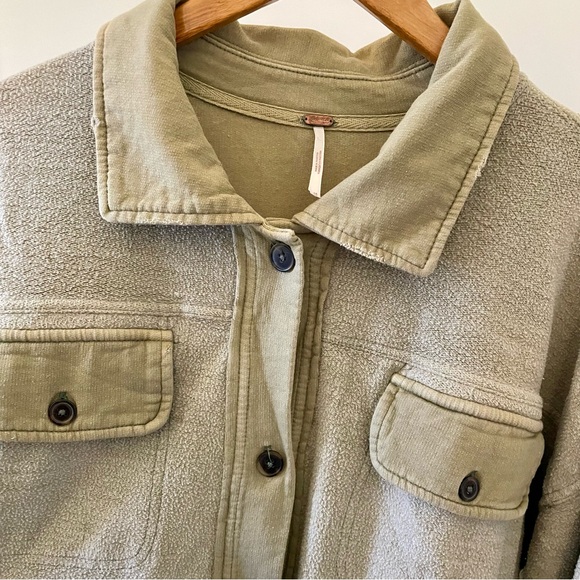 Free People Ruby Oversized Collared Shirt Jacket Shacket in Greyed Olive - M - Picture 7 of 9